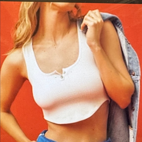 Anthropologie Tops - By Anthropologie Seamless Henley Crop Top